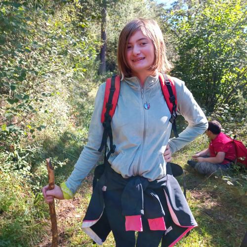 Mädchen im Wald