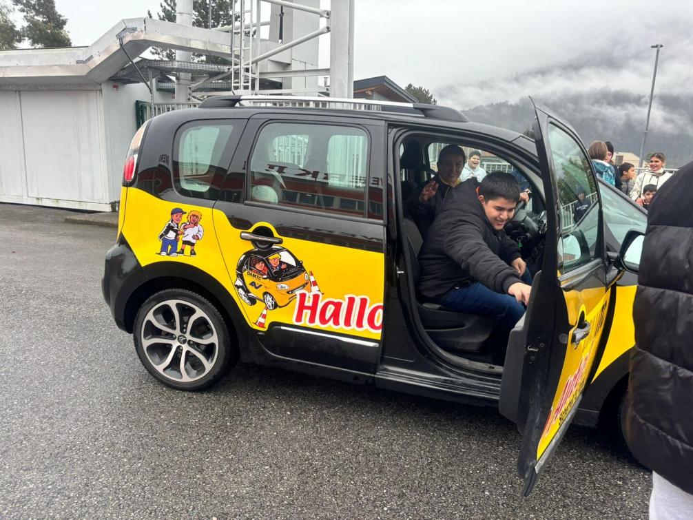 Kind im Auto